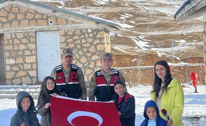 ERZURUM JANDARMA KOMUTANLIĞI 24 KASIM ÖĞRETMENLER GÜNÜNÜ KUTLADI
