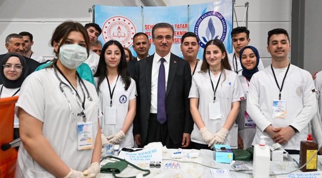 Erzurum’da “Maarifin Kalbinde Marifetli Gençlik” Mesleki ve Teknik Eğitim Fuarı Açıldı